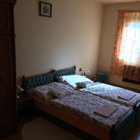 Margareta Apartman Apartment Sarvar Exterior photo